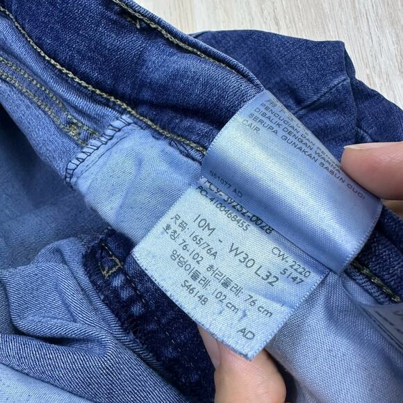 Levi's Blue Denim Medium Wash Classic Bootcut Mid Rise Women's Jeans Size 10 - Picture 15 of 15